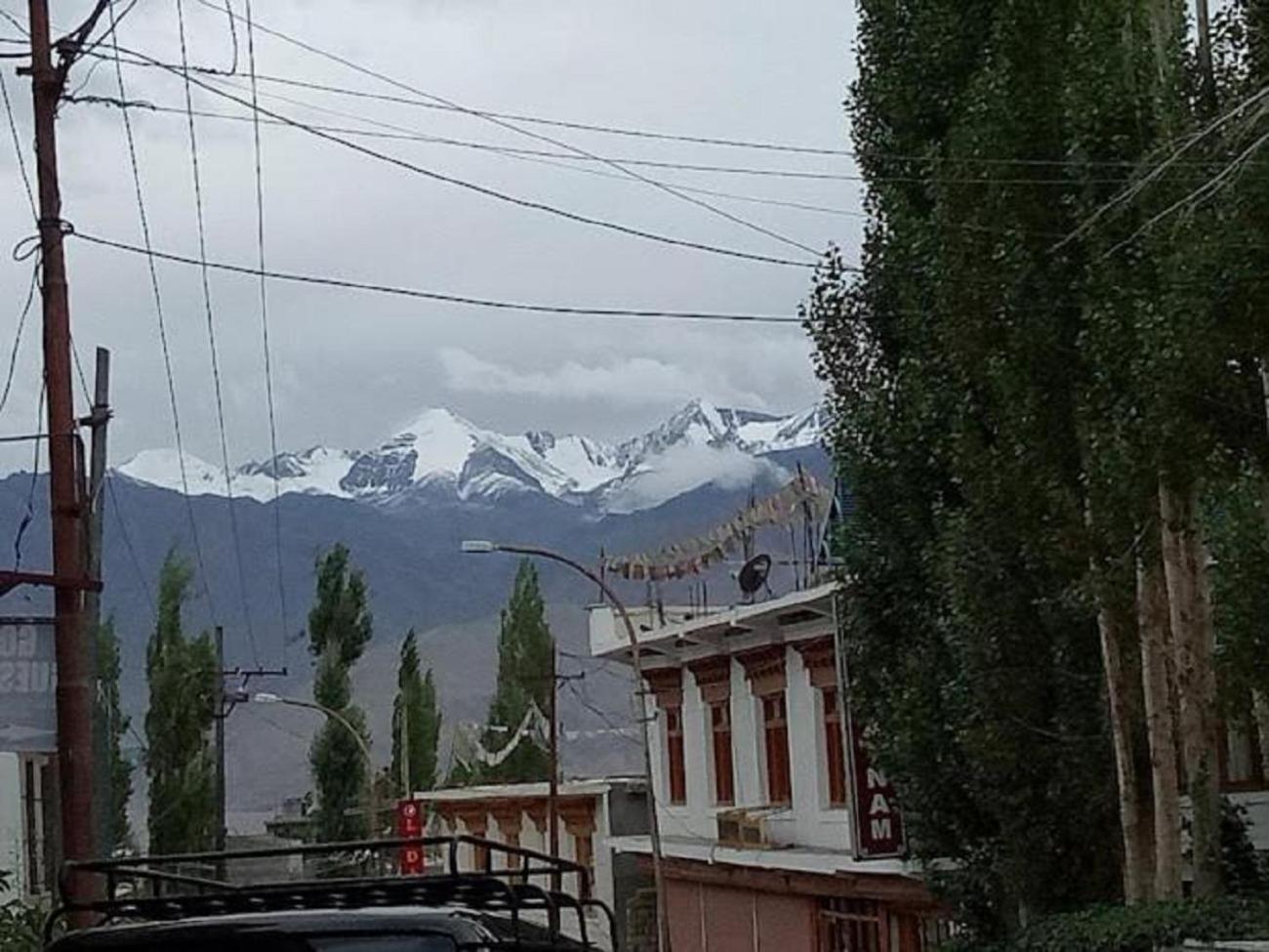 Hotel Sky Desert - Leh Ladakh Ut 외부 사진